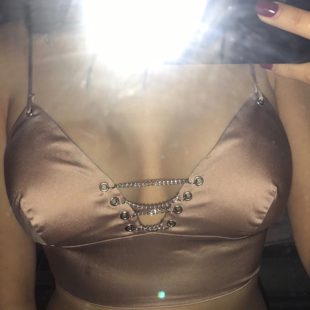 Crop top - Picture 2 of 3